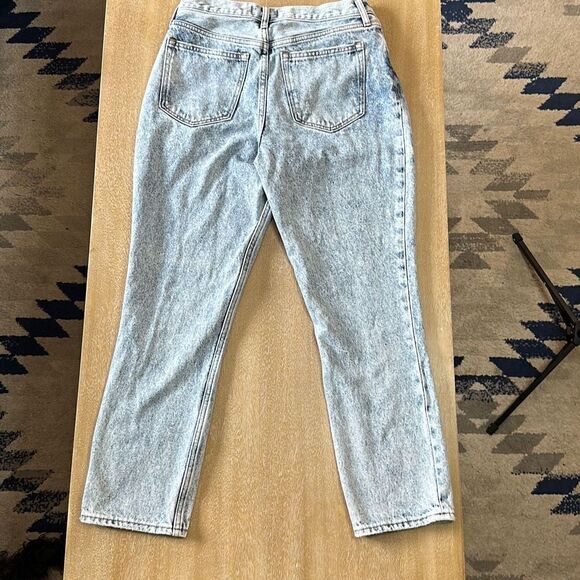 Abercrombie High Rise Mom Jean - Picture 2 of 4